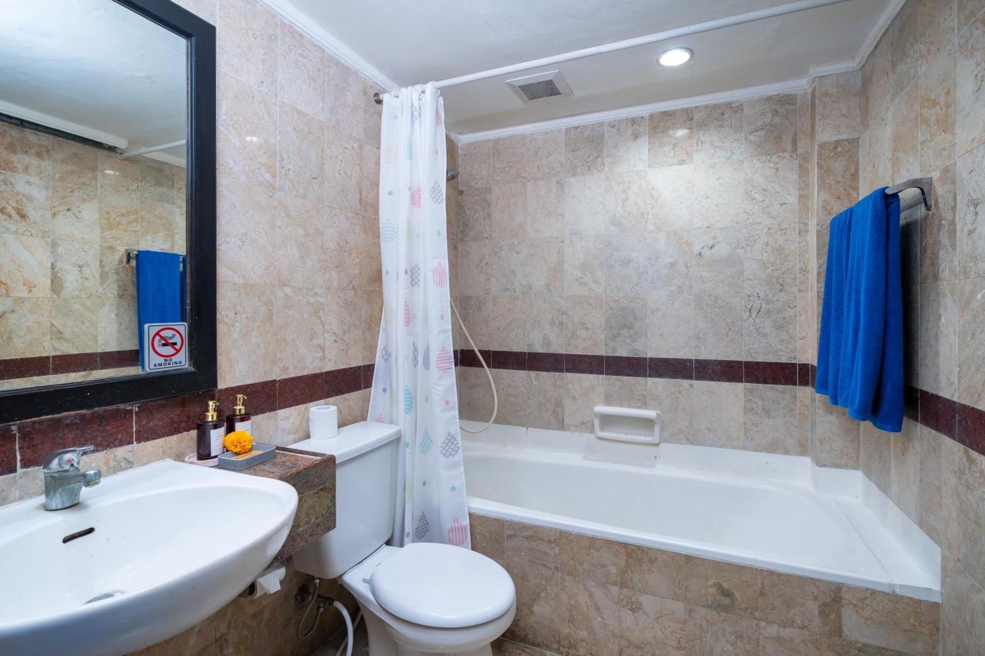 Appartement Inside Walking Distance To The *