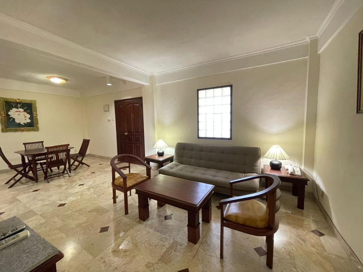 Inside Walking Distance To The अपार्टमेंट Seminyak (Bali)